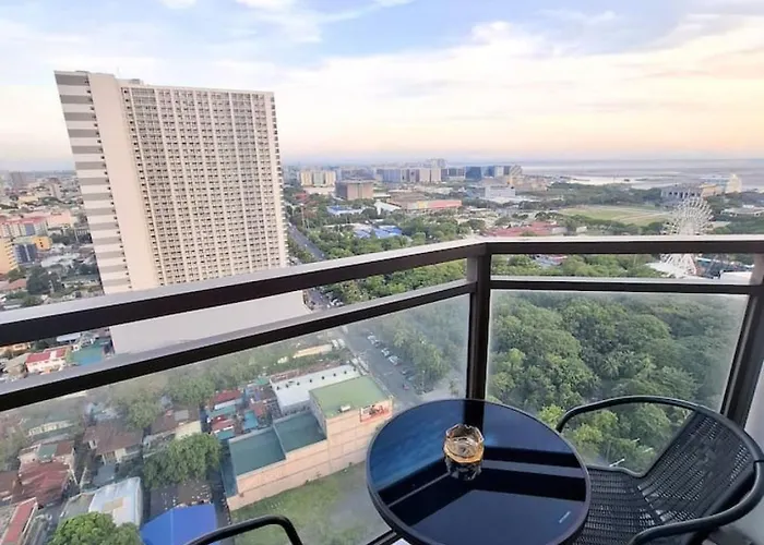 Upscale 2br -93sqm -pet -free Parking -picc,moa,wtc,ccp,airport Manila
