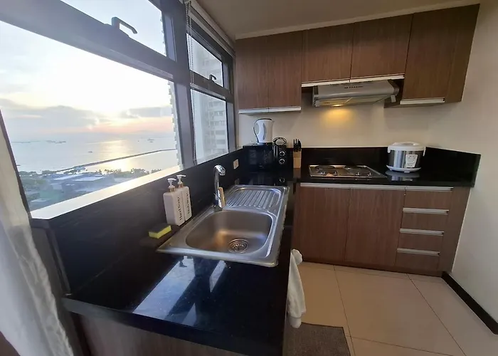 Upscale 2br -93sqm -pet -free Parking -picc,moa,wtc,ccp,airport Apartamento *