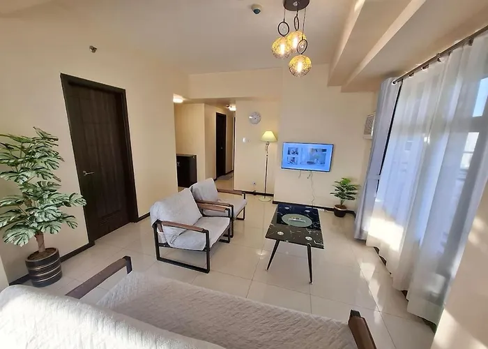 Upscale 2br -93sqm -pet -free Parking -picc,moa,wtc,ccp,airport * Manila