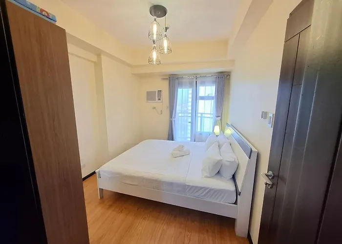 Upscale 2br -93sqm -pet -free Parking -picc,moa,wtc,ccp,airport *