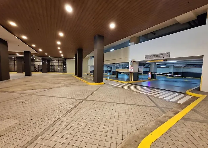 Upscale 2br -93sqm -pet -free Parking -picc,moa,wtc,ccp,airport Apartamento Manila