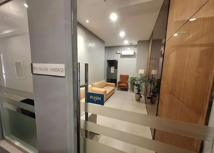 Upscale 2br -93sqm -pet -free Parking -picc,moa,wtc,ccp,airport Apartamento *