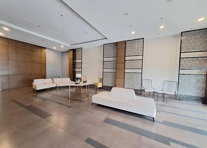 Upscale 2br -93sqm -pet -free Parking -picc,moa,wtc,ccp,airport
